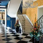 Отель Relais & Chateaux Hotel Quadrille - Adults Only
