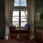 Отель Relais & Chateaux Hotel Quadrille - Adults Only Гдыня
