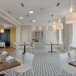 Отель Relais & Chateaux Hotel Quadrille - Adults Only Гдыня