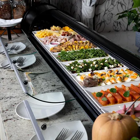 Relais & Chateaux Hotel Quadrille - Adults Only Отель Гдыня